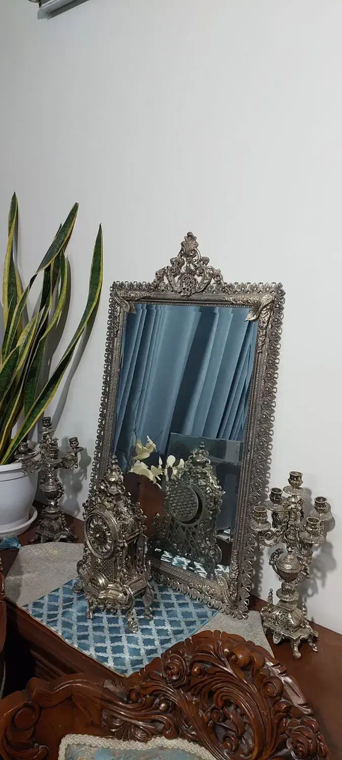 آینه و شمعدان|آینه|تهران, دژکام|دیوار