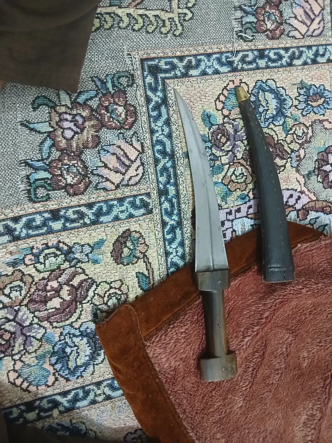 خنجر|کلکسیون اشیاء عتیقه|سنندج, |دیوار