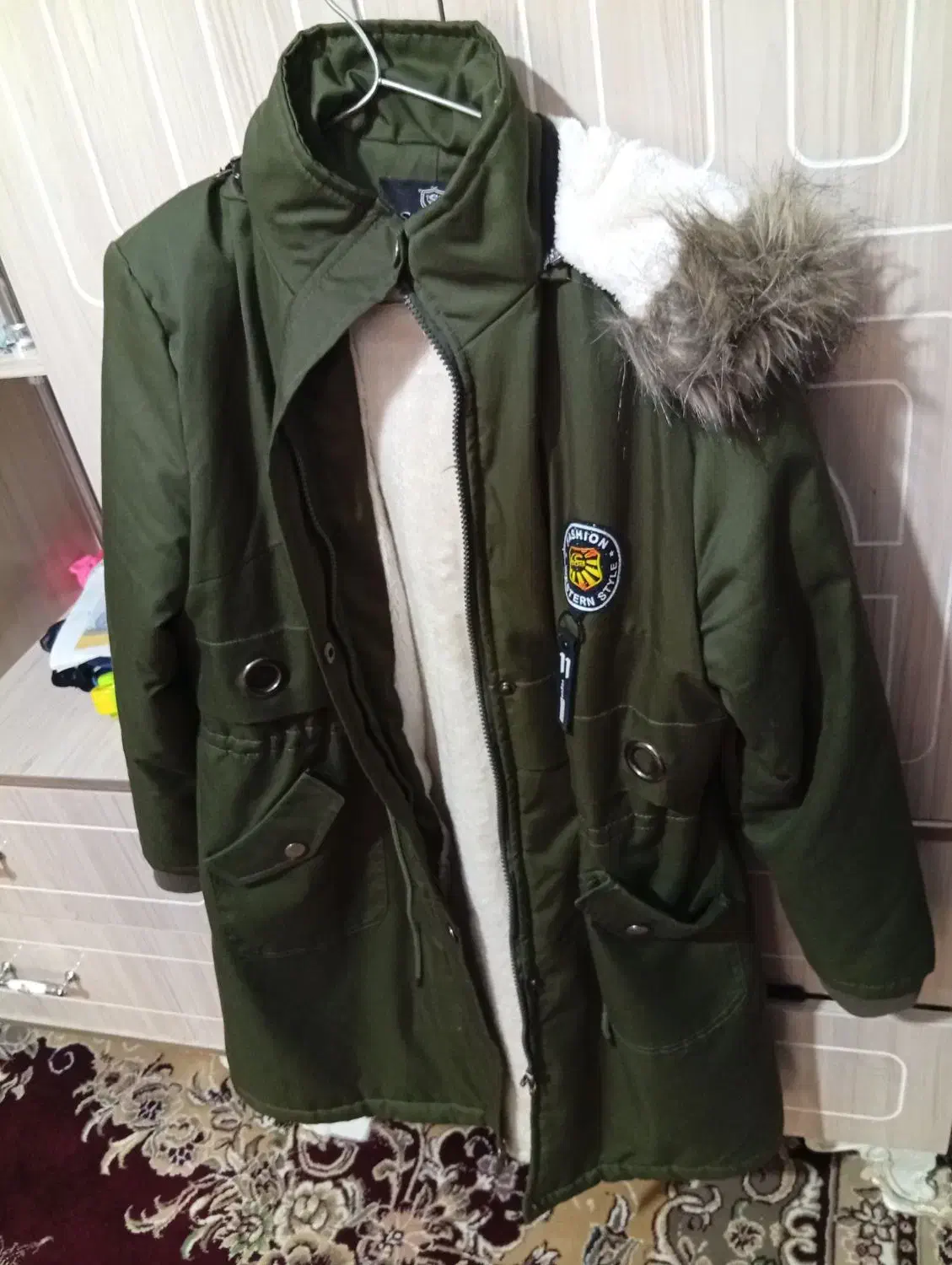 پالتو|لباس|سلطانیه, |دیوار