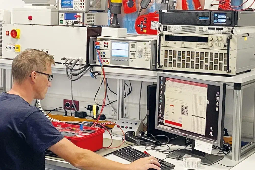 تعمیرات الکترونیک|خدمات پیشه و مهارت|قم, دانشگاه قم|دیوار