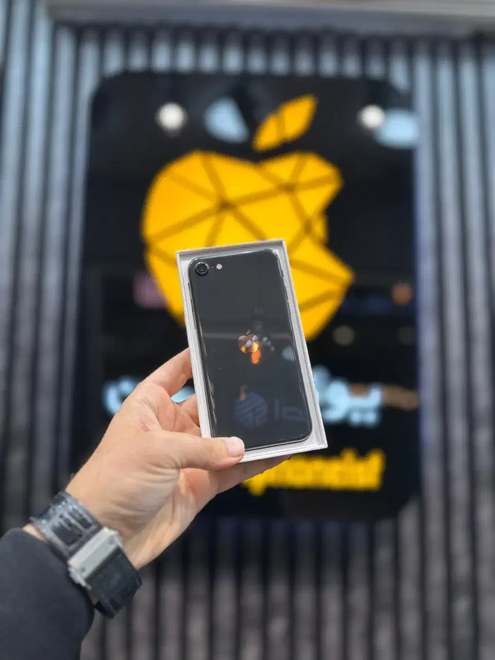 اپل iPhone SE حافظه ۱۲۸گیگابایت|موبایل|اصفهان, جلفا|دیوار