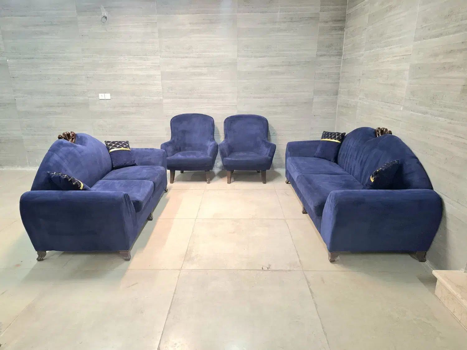 مبل کلاسیک آبی دست دوم سالم|مبلمان اداری|اصفهان, جلالیه|دیوار