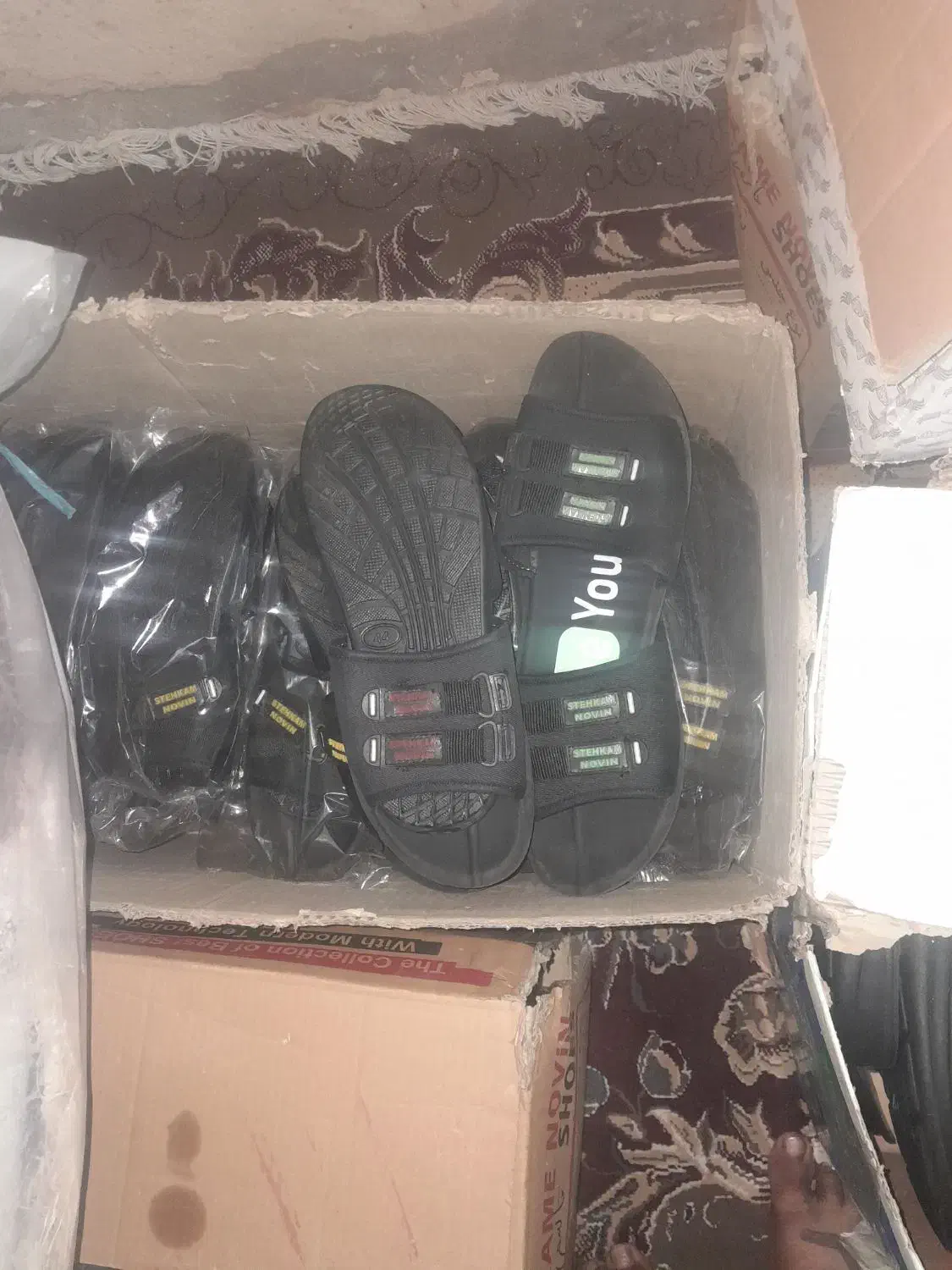 صندل  عمده وتکی  موجود  است|کیف، کفش، کمربند|اندیمشک, |دیوار