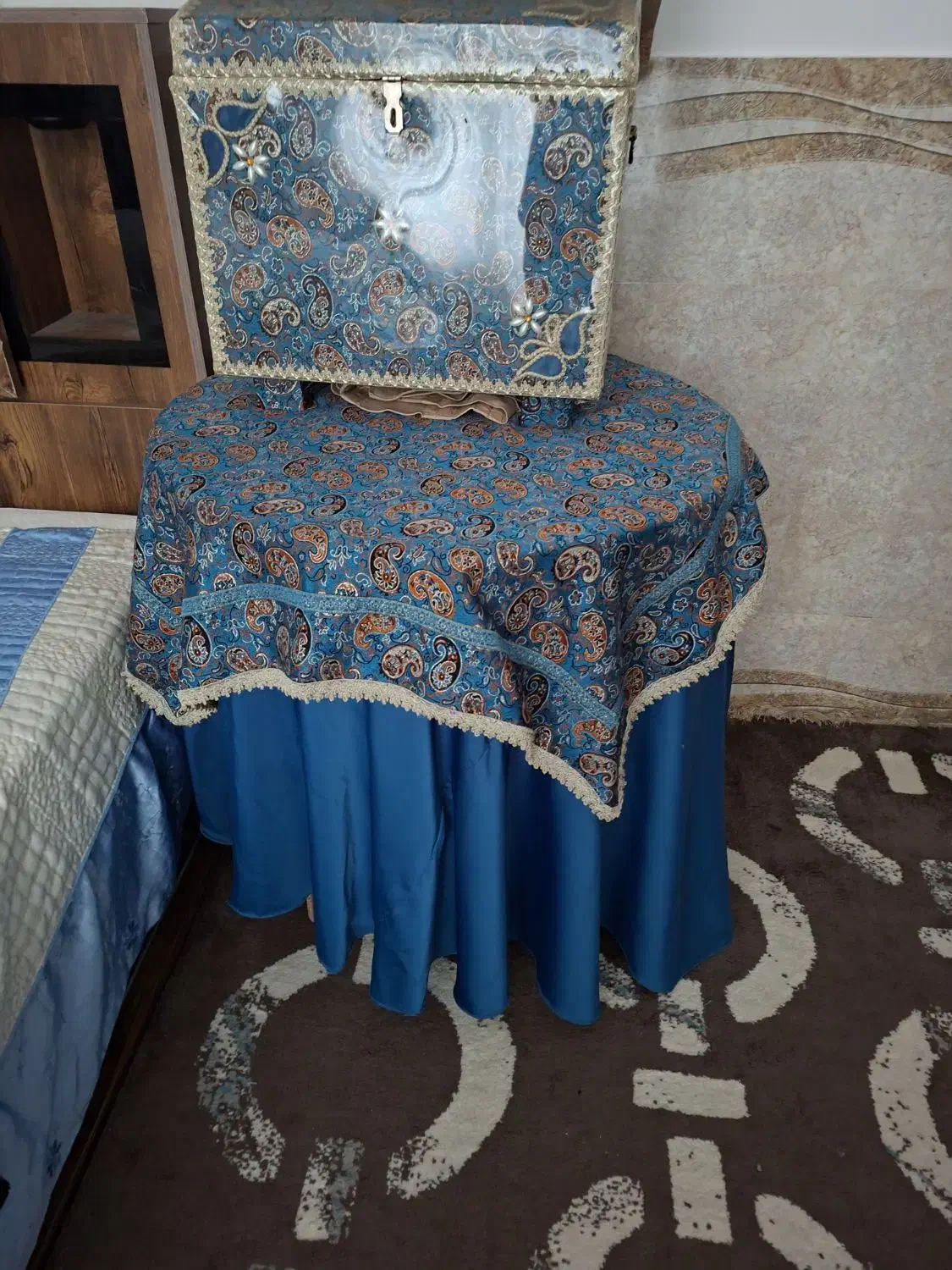 میز و صندوقچه|صنایع دستی و سایر لوازم تزئینی|سیرجان, |دیوار