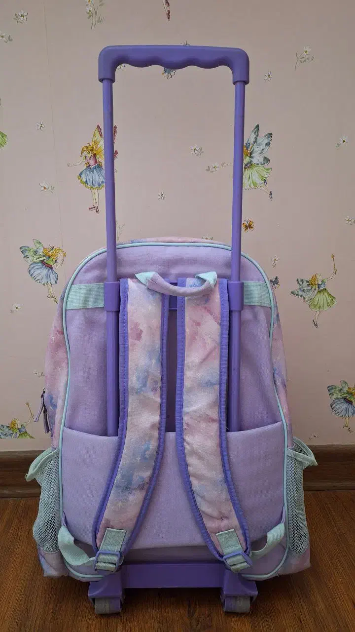 کیف مدرسه چرخدار|کیف، کفش، کمربند|اصفهان, ملاصدرا|دیوار