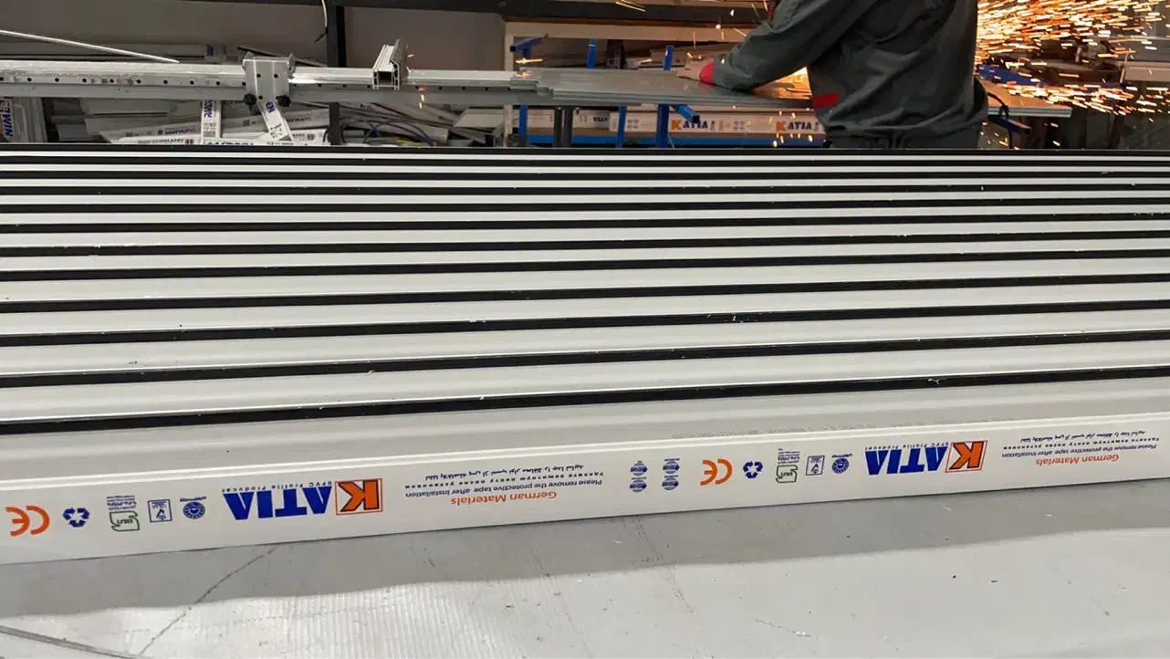 تعویض پنجره های قدیمی ، پنجره دوجداره، شرایط ویژه|خدمات پیشه و مهارت|زنجان, |دیوار