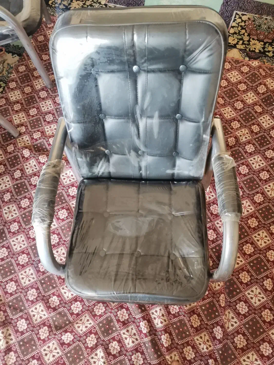 صنندلی|صندلی و نیمکت|فولادشهر, C4|دیوار