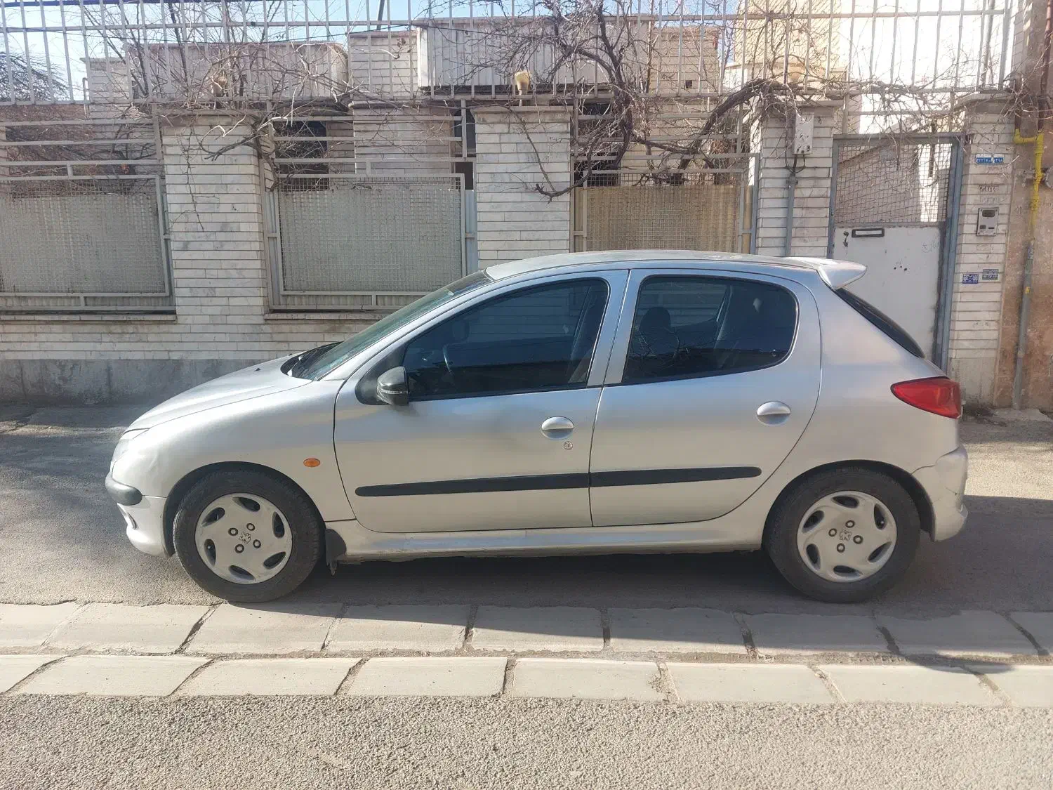 ۲۰۶ تیپ دو ۸۲|خودرو سواری و وانت|آبیک, |دیوار