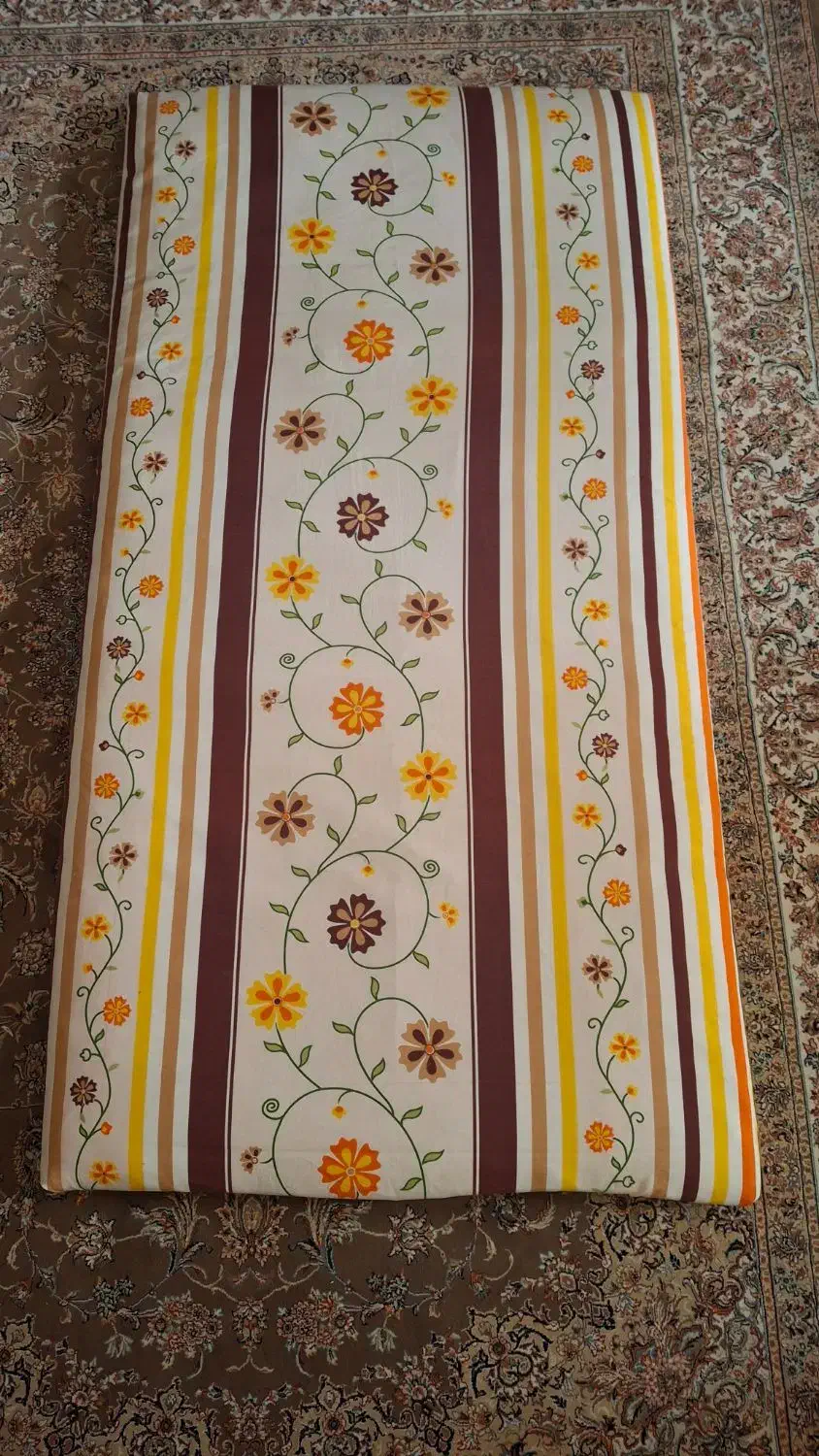 تشک پنبه ای|رختخواب، بالش، پتو|پردیس, فاز ۳|دیوار