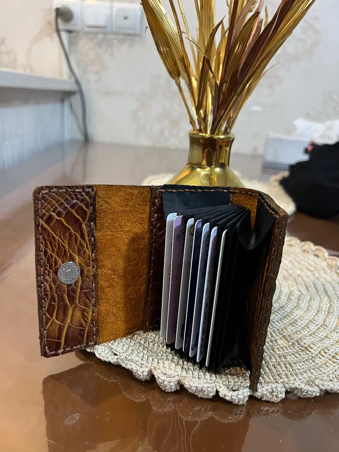 جا کارتی چرم|کیف، کفش، کمربند|قدس, شهر‌قدس|دیوار