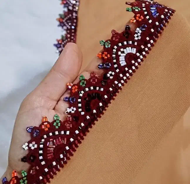 کریشی|لباس|ایرانشهر, |دیوار