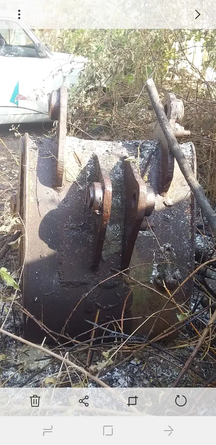 پاکت بیل پوکلین یک متری و چهل|ماشین‌آلات صنعتی|پایین هولار, |دیوار