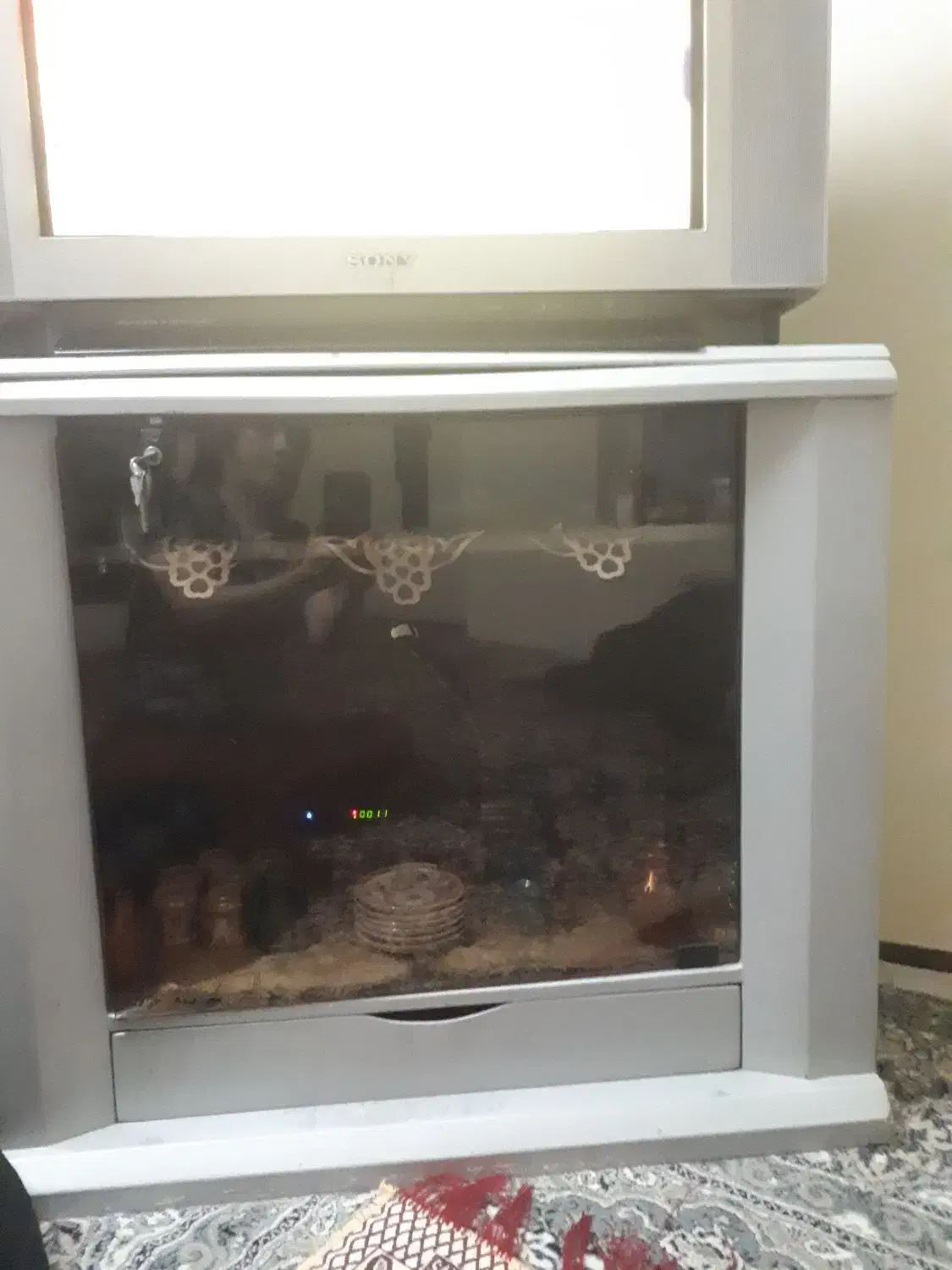 تلویزیون ۲۹ سونی به همراه زیزتلویزیون|تلویزیون و پروژکتور|تهران, مینابی|دیوار