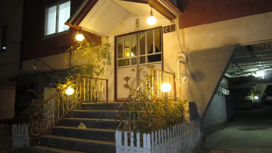 شهرک ابریشم دو خواب با انباری|فروش آپارتمان|چهارباغ, |دیوار