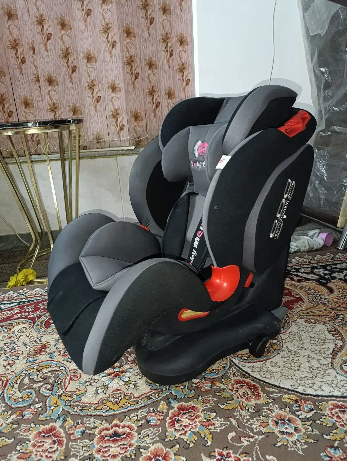 صندلی ماشین کودک|تخت و صندلی بچه|شیراز, میانرود|دیوار