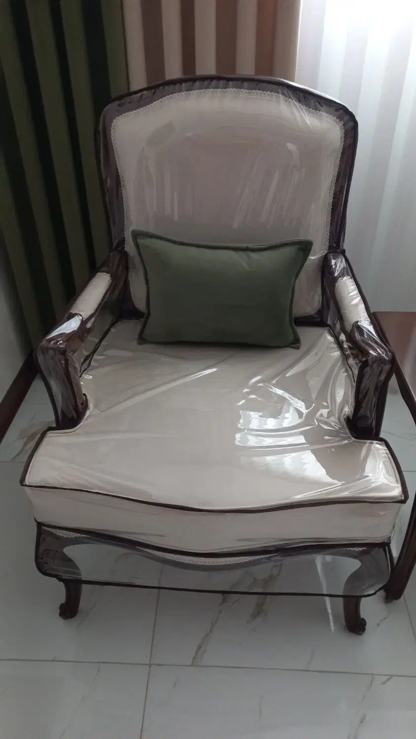 مبل تک نفره|مبلمان خانگی و میز عسلی|رباط‌کریم, رباط‌کریم|دیوار