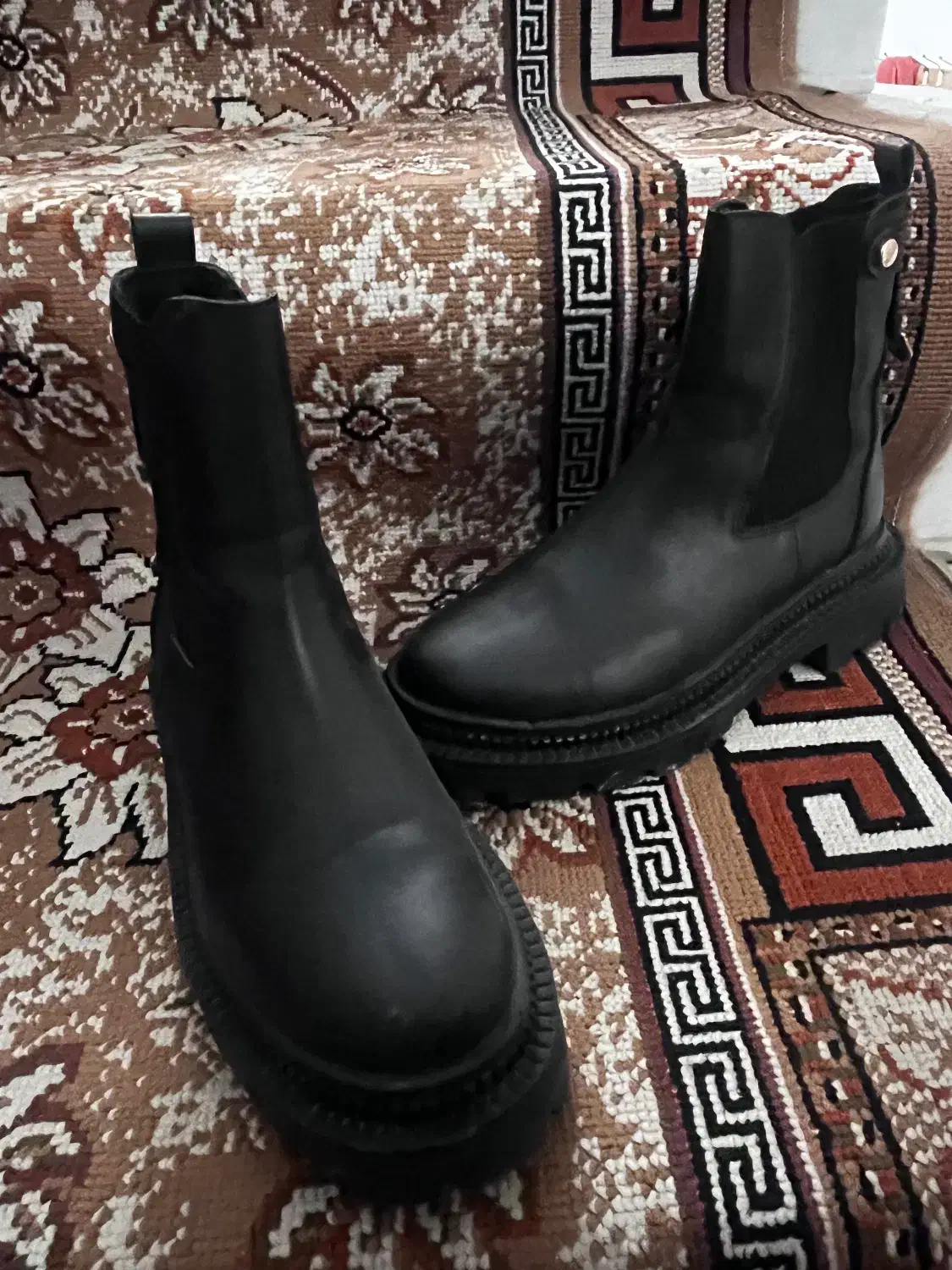 بوت|کیف، کفش، کمربند|قم, امامزاده ابراهیم|دیوار