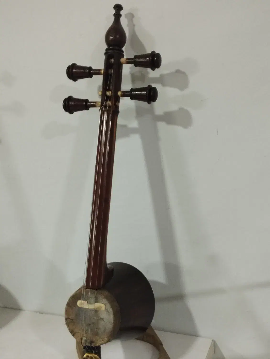 کمانچه پشت باز.لری.تال|سازهای سنتی|اراک, |دیوار