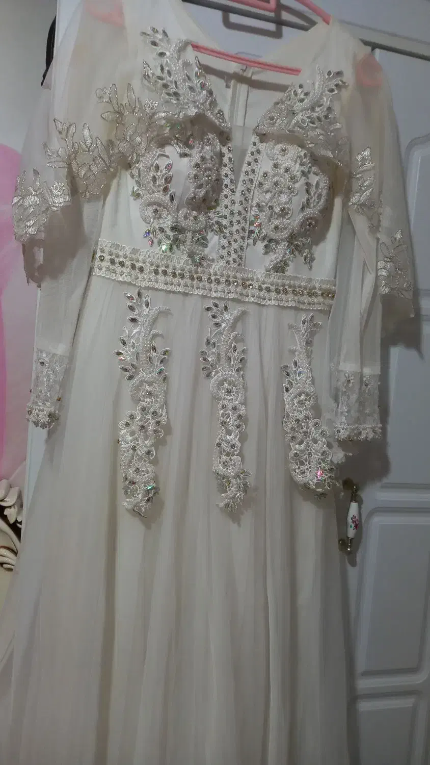 لباس عقد|لباس|ملارد, |دیوار