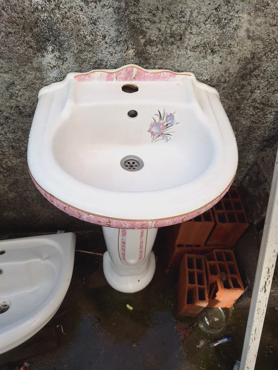 روشویی سالم|لوازم سرویس بهداشتی|آستارا, |دیوار