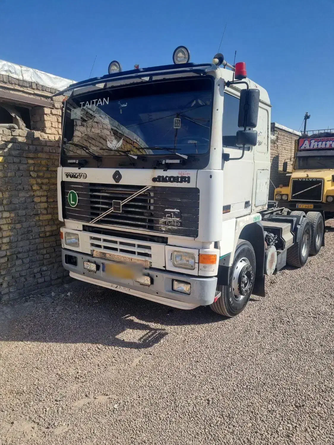 فروش‌ اف‌ ۱۲‌ مدل‌. ۷۰پلس‌ تخت‌|خودرو سنگین|فشاپویه, |دیوار