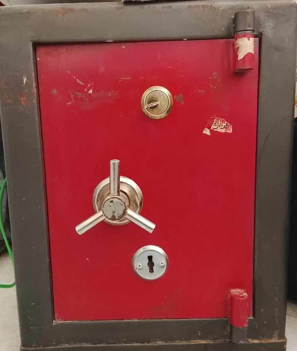 گاوصندوق|ابزارآلات|زاهدان, |دیوار