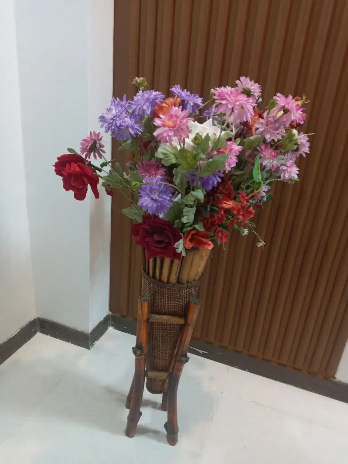 گل مصنوعی به همراه گلدون ، فروش فوری|گل مصنوعی|تهران, خلیج فارس|دیوار