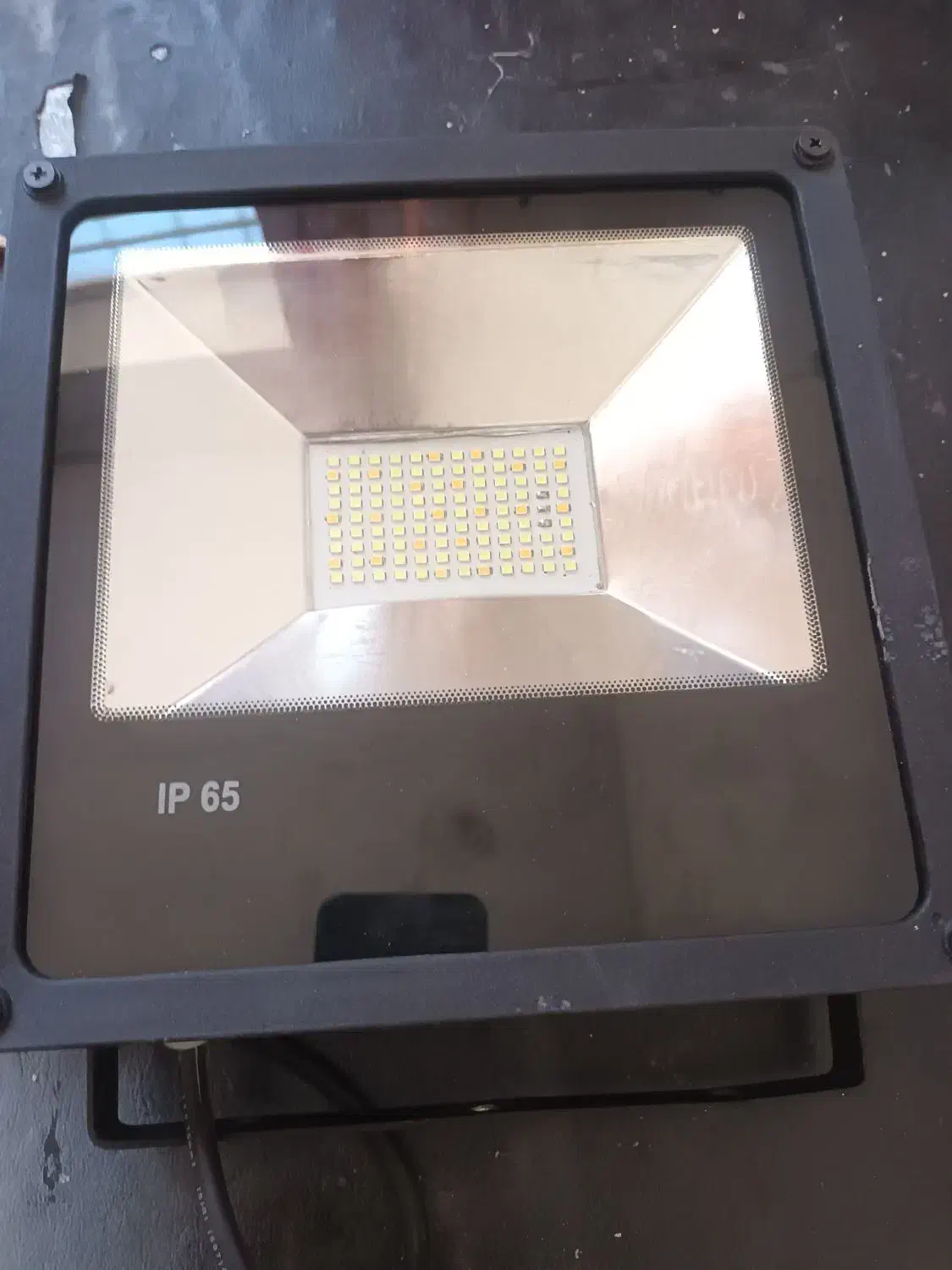 پروژکتور|لامپ و چراغ|نجف‌آباد, امیرآباد|دیوار