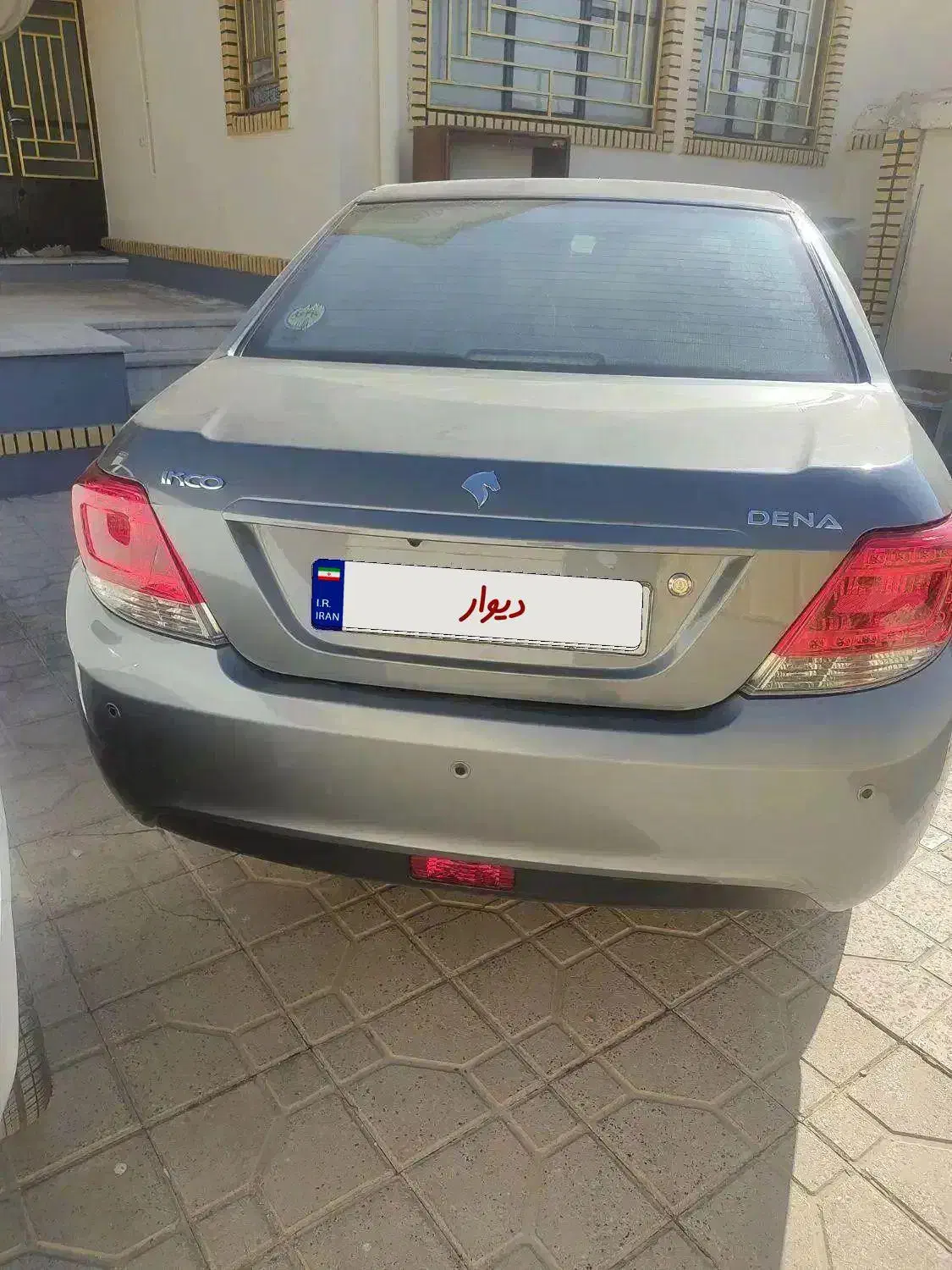 دنا معمولی تیپ یک مدل ۹۸ کارکرد کم|خودرو سواری و وانت|شیراز, شهرک مخابرات|دیوار