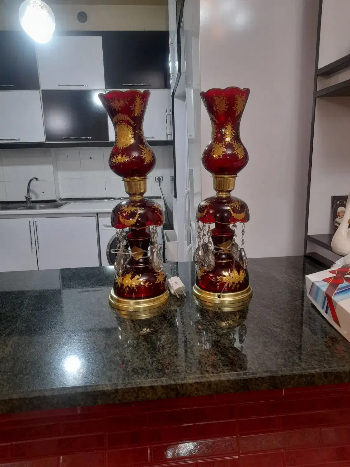 یک جفت شمعدانی|کلکسیون اشیاء عتیقه|چاراویماق, |دیوار