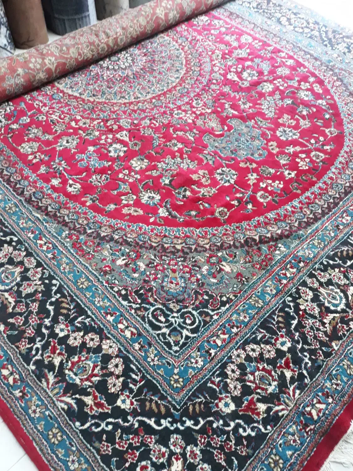 فرش کارکرده قرمز|فرش|شیروان (خراسان), |دیوار