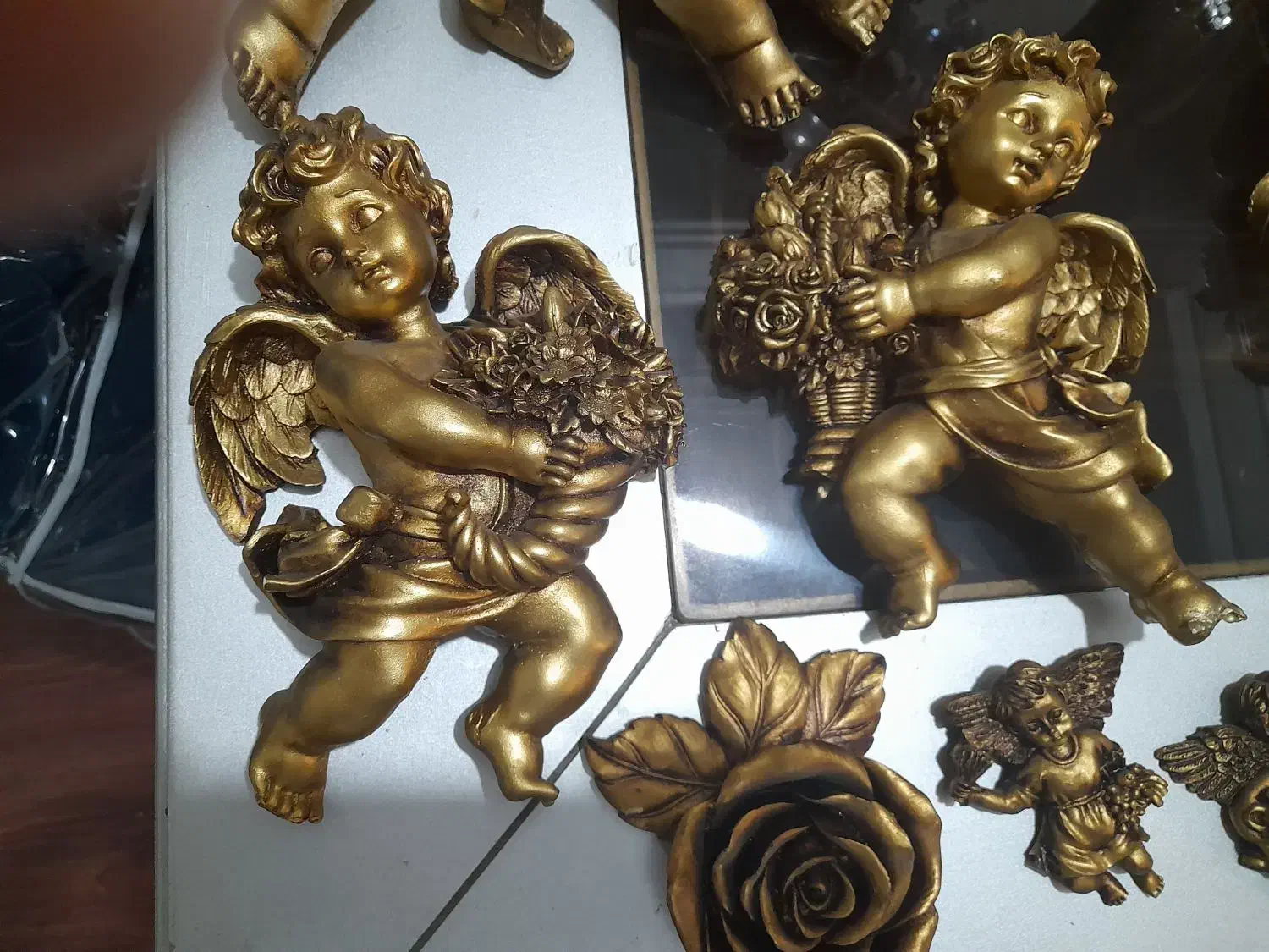 فرشته های طلایی|مجسمه، تندیس، ماکت|شاهینشهر, شهرک هشت بهشت|دیوار