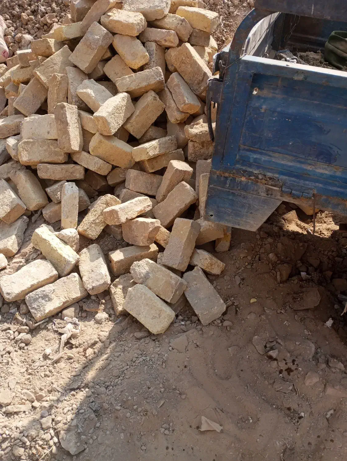 خرید و فروش آجر دست دوم|خدمات پیشه و مهارت|بجنورد, |دیوار