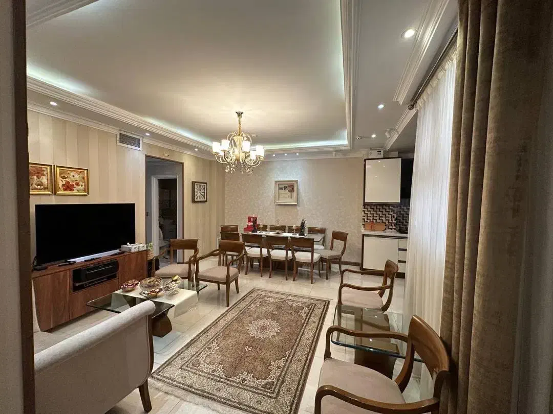 ۷۰ متر برج مجلل رویال کلاسیک، سوسن آبادی