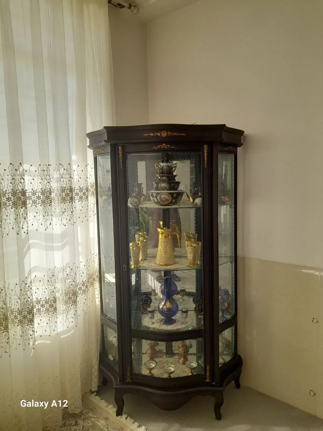 بوفه ای کاملا سالم بدون هیچ خطو و خشی|بوفه، ویترین، کنسول|ارسنجان, |دیوار