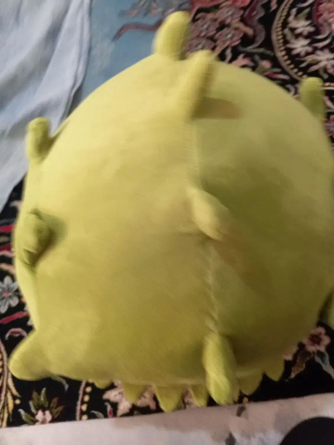 عروسک لبوبو|اسباببازی|قم, قلعه یزدیها|دیوار