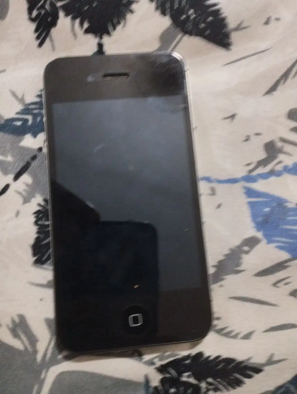 گوشی آیفون 4در حد نو|موبایل|مشهد, شهرک شیرین|دیوار