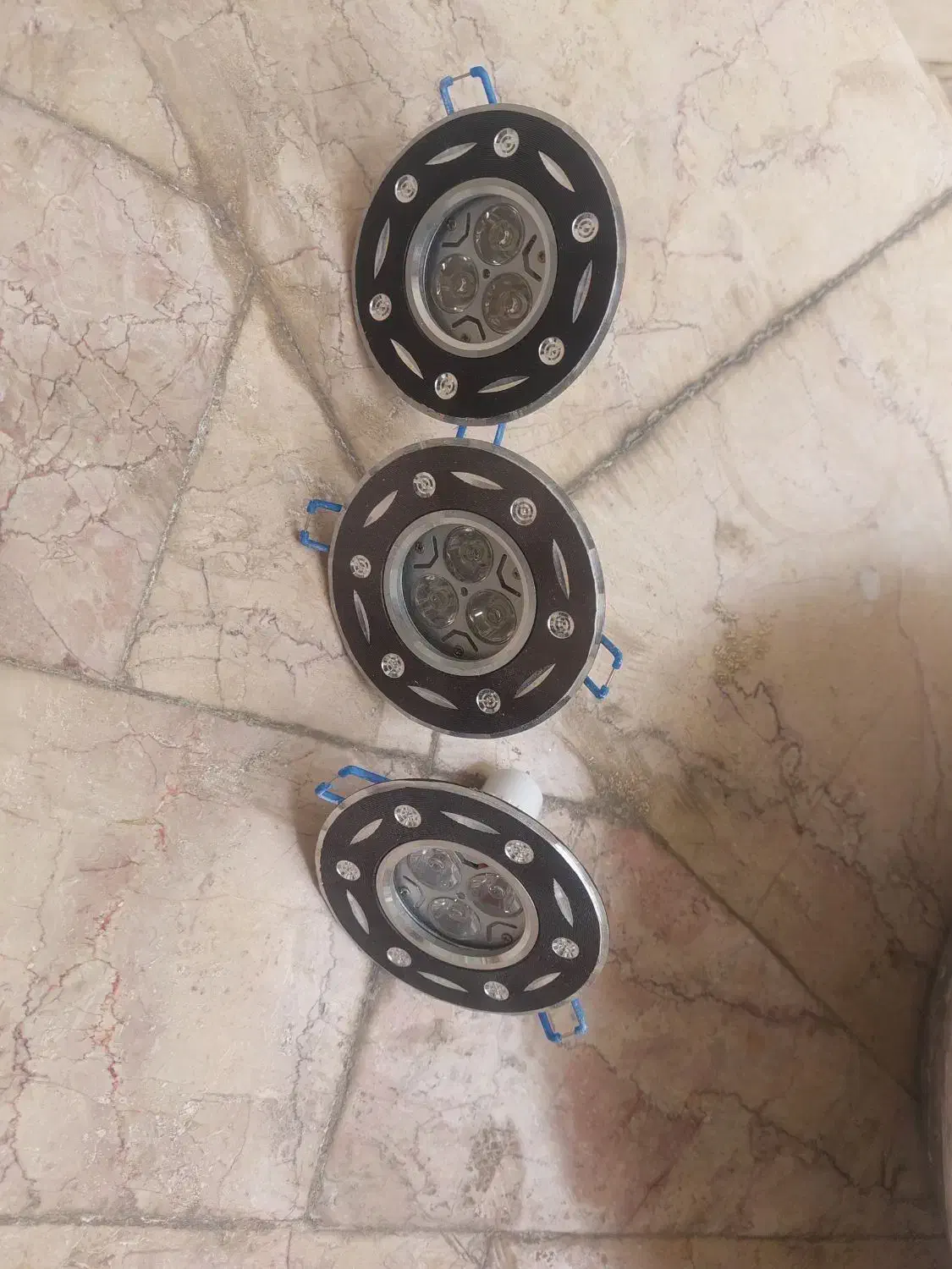 کلید پریز و لامپ هالوژنی ۳وات|لامپ و چراغ|دورود, |دیوار