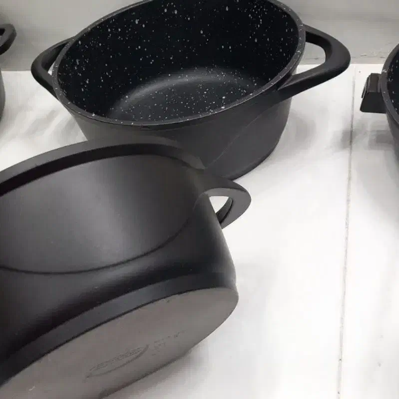 ماهیتابه|ظروف پخت‌وپز|تربت جام, جامی|دیوار