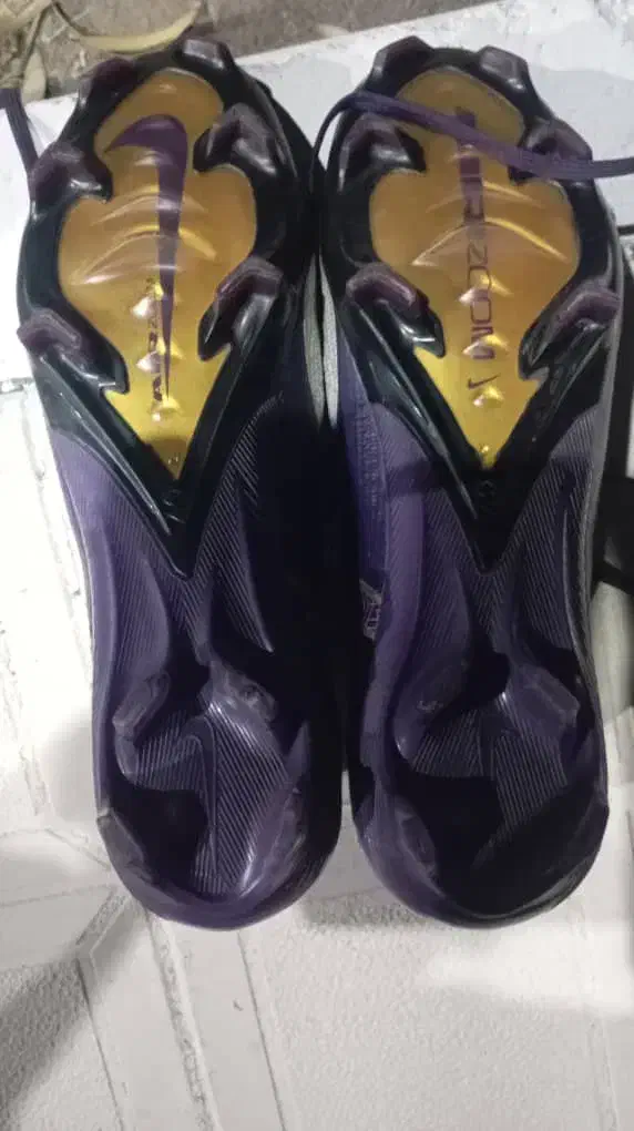 کفش فوتبالی نایک خارجی|کیف، کفش، کمربند|بم, |دیوار