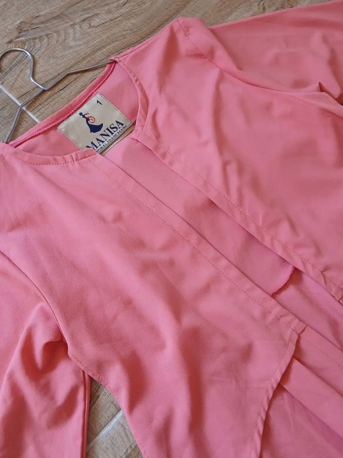 مانتو|لباس|سلماس, |دیوار