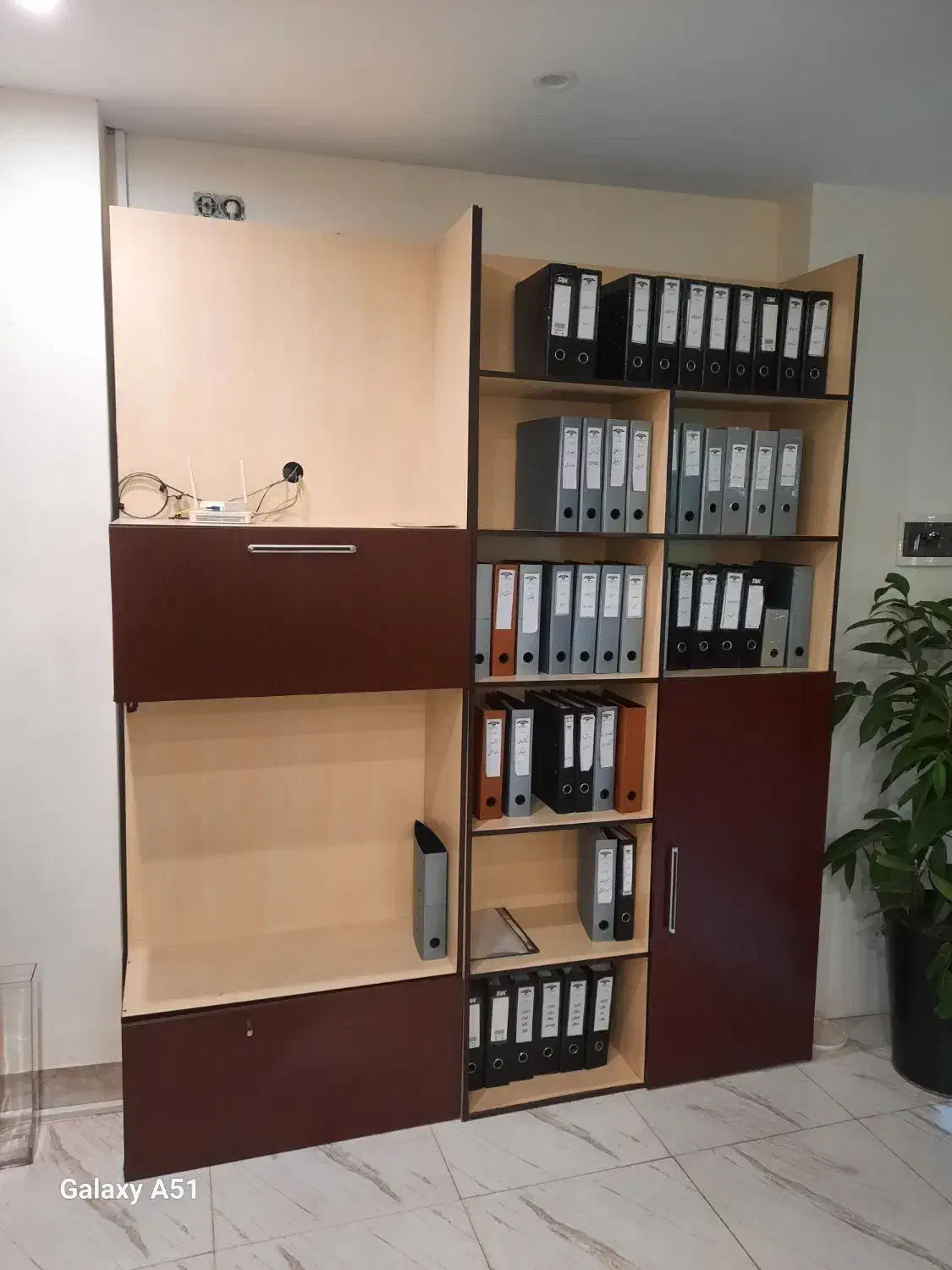 کتابخانه ایستاده|کتابخانه، شلف، قفسه‌های دیواری|یزد, |دیوار