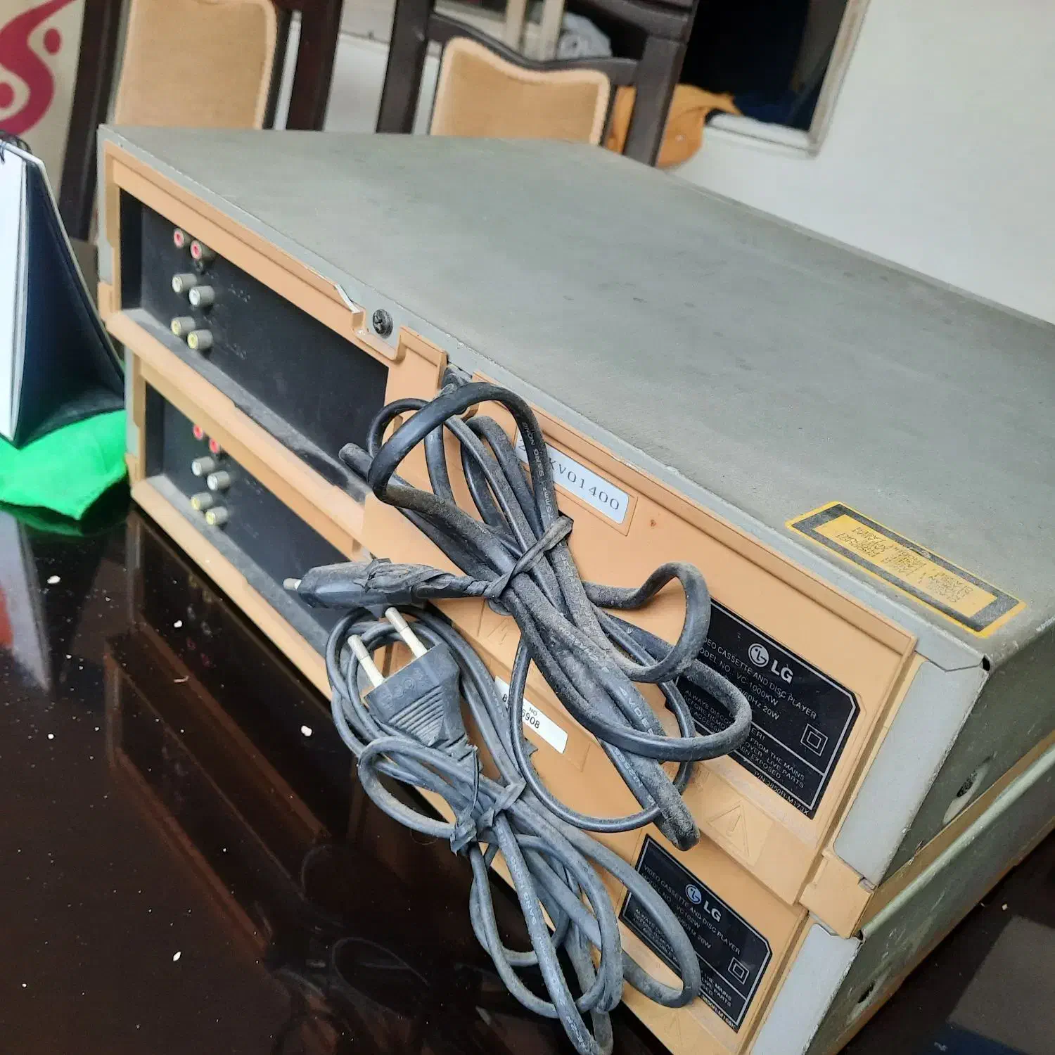 ویدیو و سی دی ال جی سالم.|پخشکننده DVD و ویدیو|رشت, سلیمانداراب|دیوار