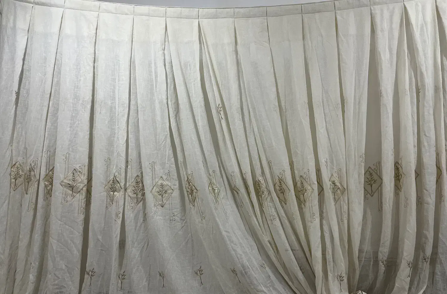 پرده سلطنتی با یالان|پرده، رانر، رومیزی|ایلام, |دیوار