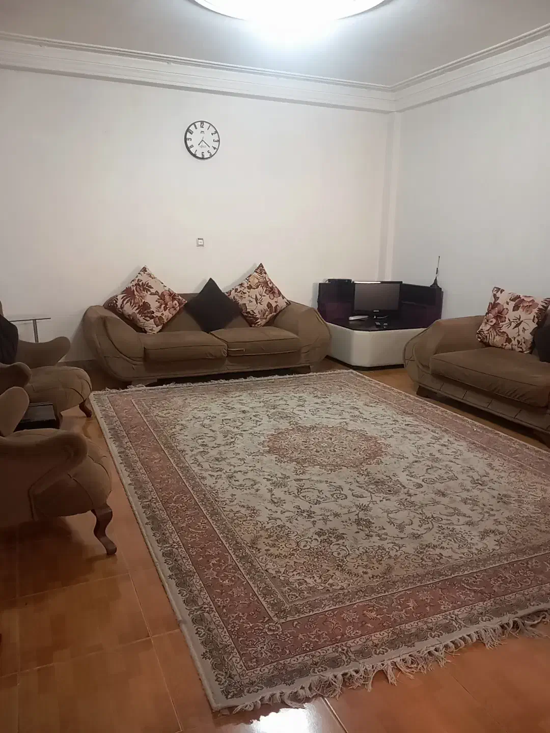 اجاره کوتاه مدت/روزانه|اجارهٔ کوتاه‌مدت آپارتمان و سوئیت|رشت, هلال احمر|دیوار