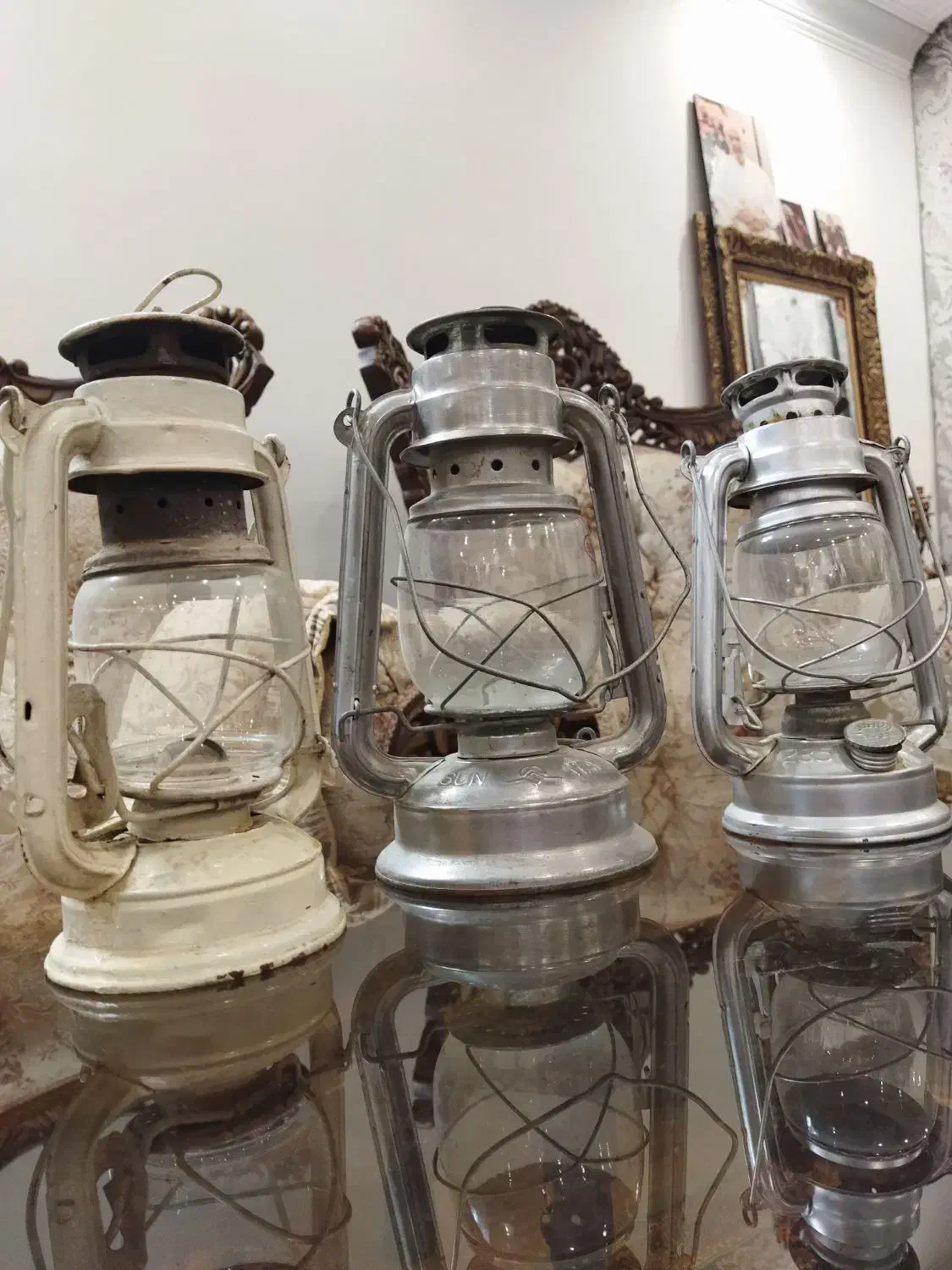 فانوس قدیمی و چراغ نفتی گردسوز.|صنایع دستی و سایر لوازم تزئینی|محمدشهر, محمدشهر|دیوار