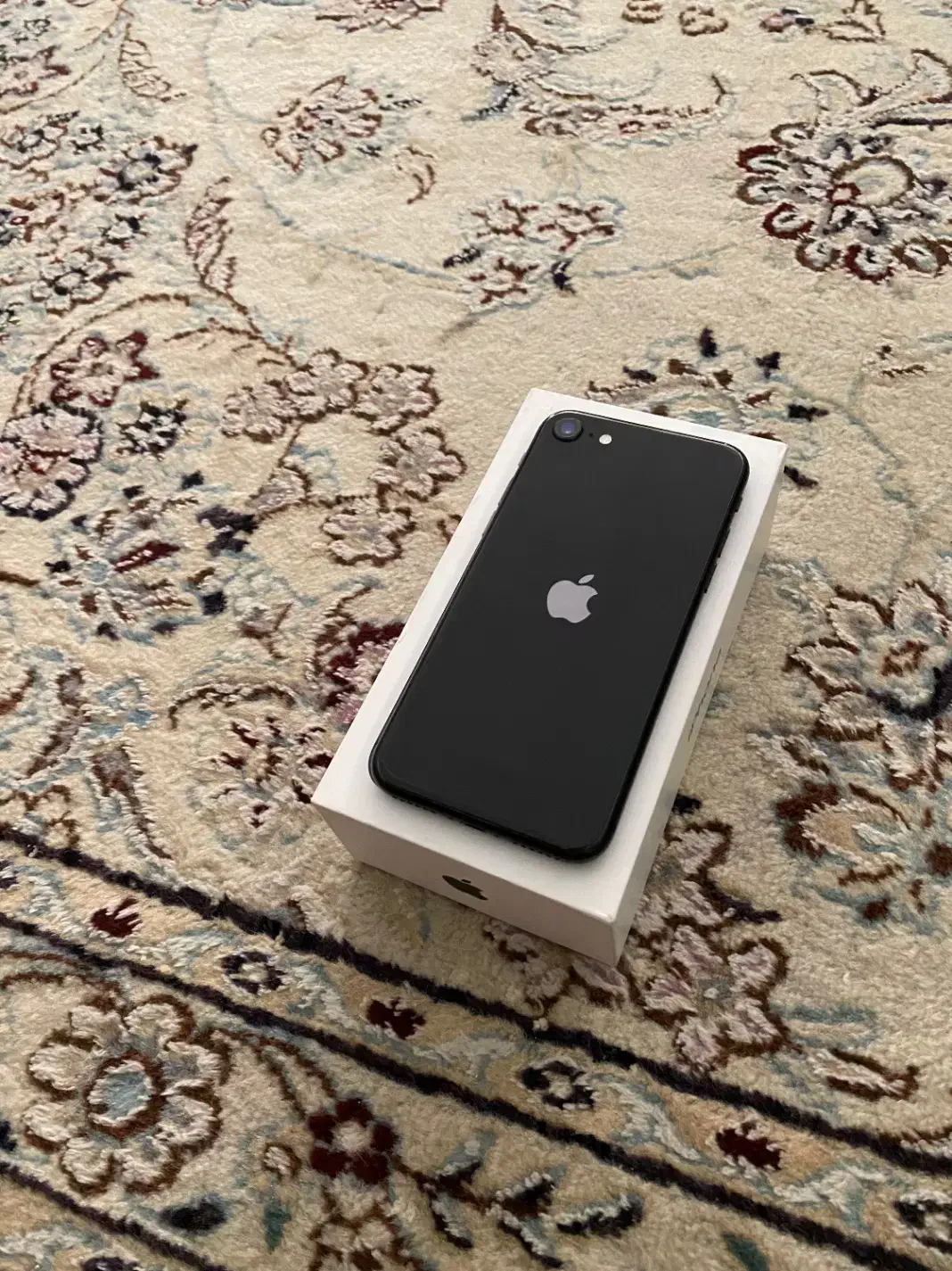 iPhone se2020 128 ایفون se2020 پک بزرگ با لوازم|موبایل|تهران, حافظیه|دیوار