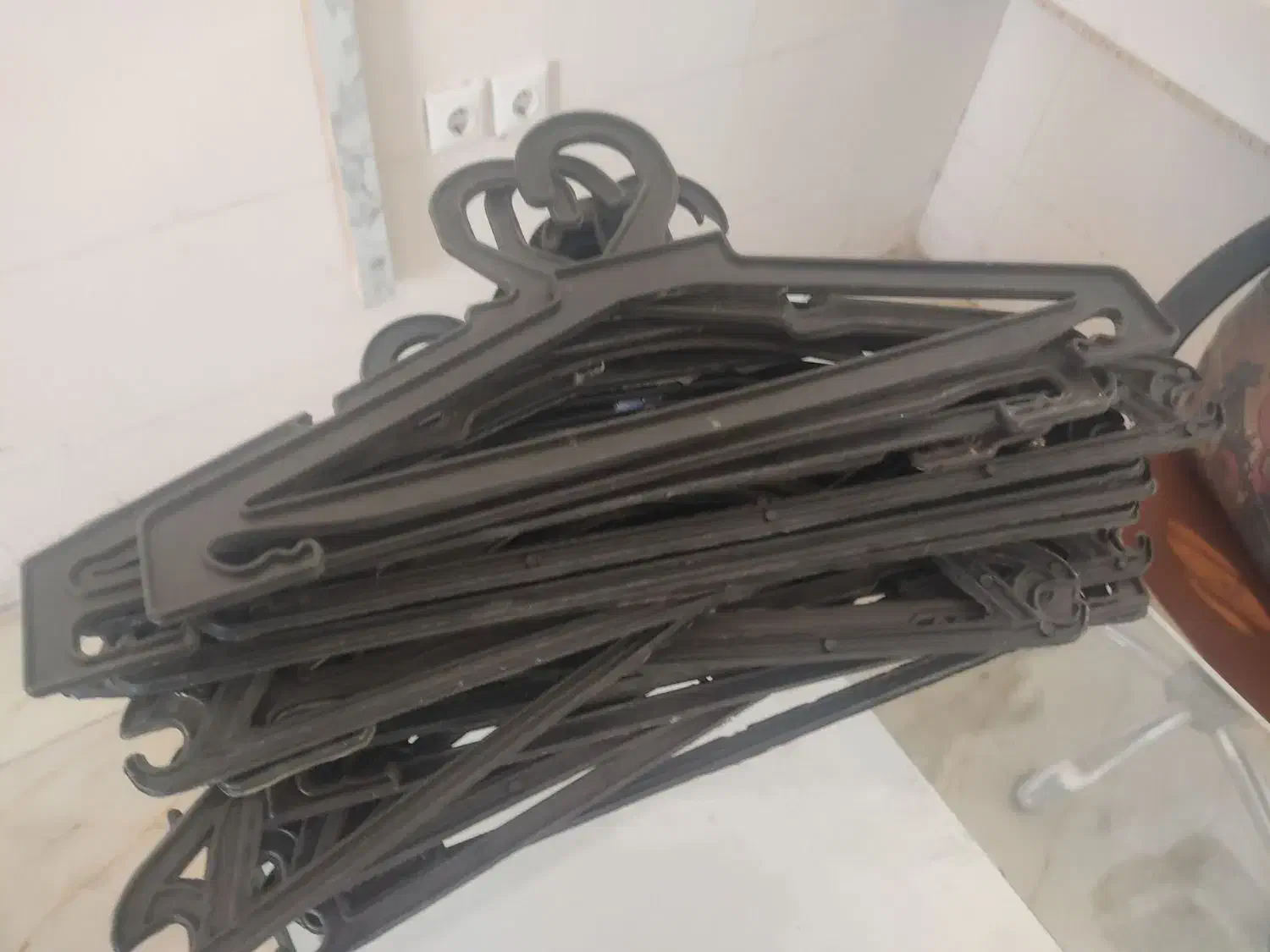 جوب لباس|بندرخت و رخت‌آویز|شوشتر, |دیوار
