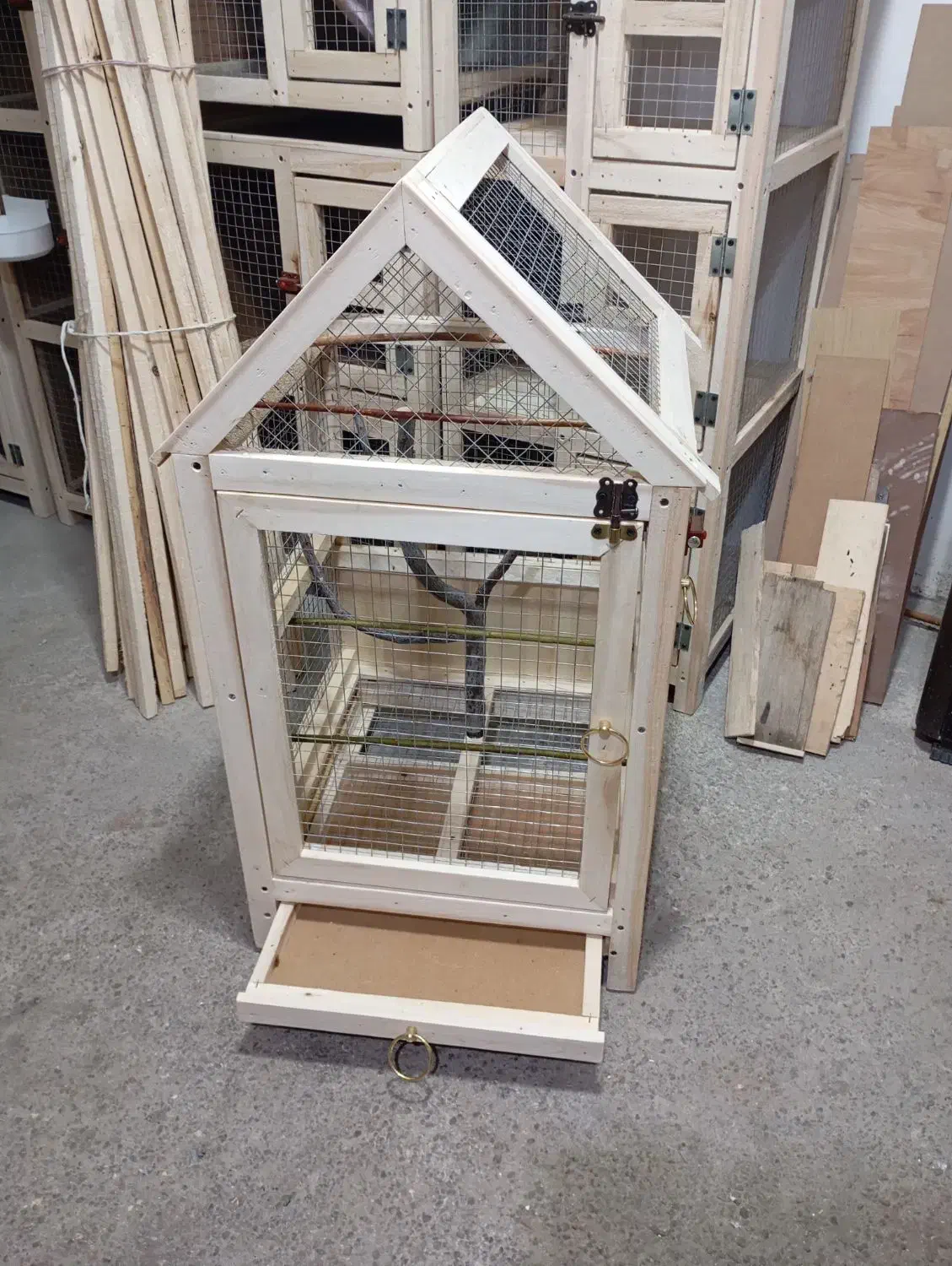 جفتزن کفتر و انواع قفس چوبی|لوازم جانبی حیوانات|مراغه, |دیوار