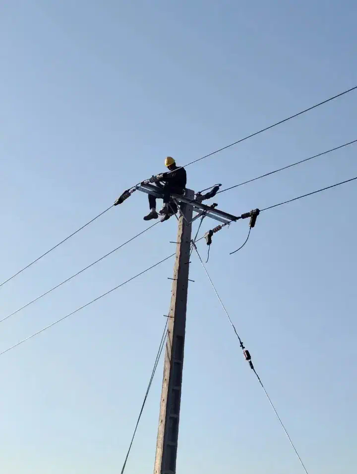 سیم کشی و نصب ماینرعیب یابی بالا بودن قبض کنتوربرق|خدمات پیشه و مهارت|تهران, افسریه شمالی|دیوار